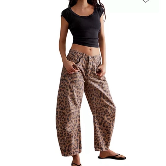 We The Free by Free People leopard print barrel Jean - Picture 2 of 8
